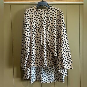 SHEIN Black and Cream Leaf Print Top